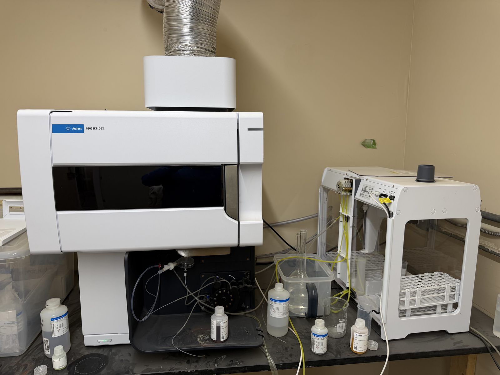 ICP-OES with autosampler